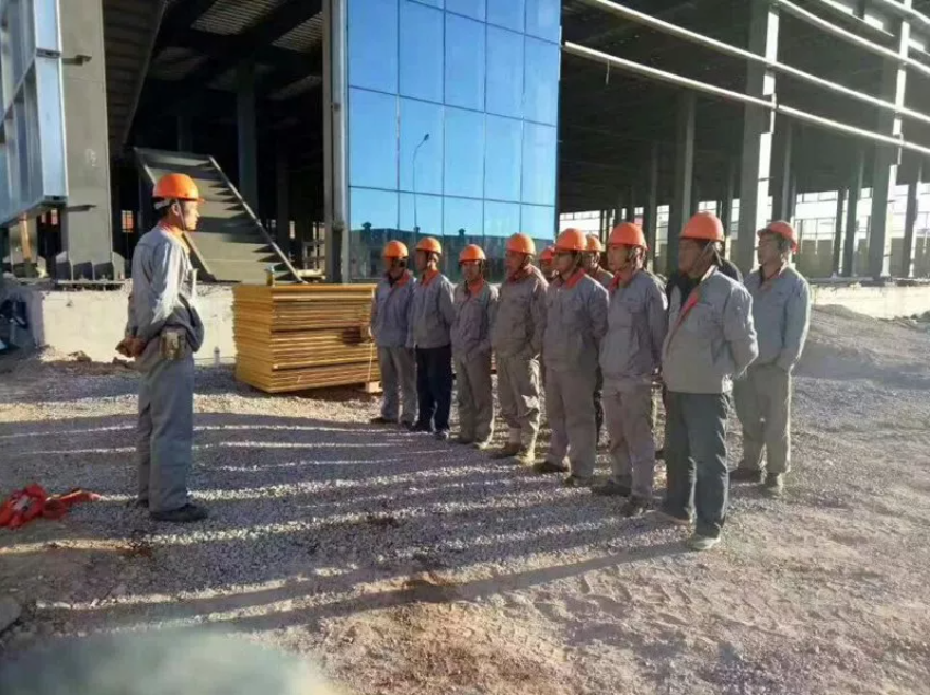 Steel structure factory building installation team-morning meeting in Algeria